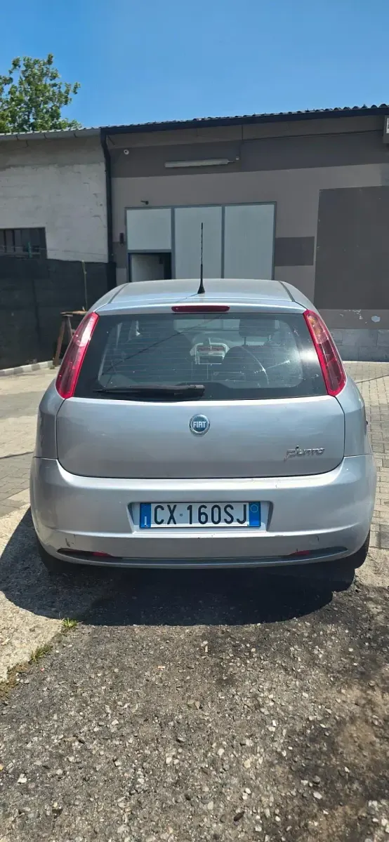 Usata Fiat Grande Punto Dynamic 90 CV (66 kW) 2007 Argento Utilitaria