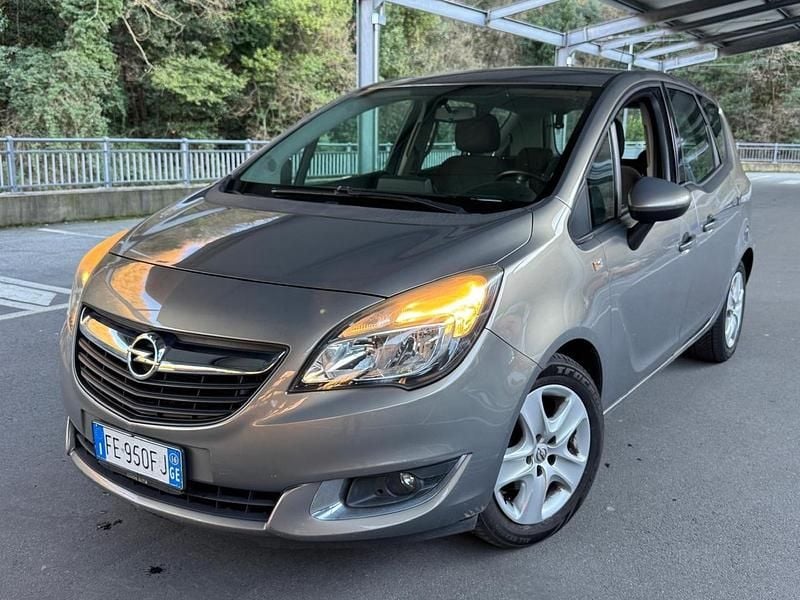 Usata Opel Meriva 120 CV (88 kW) 2016 Argento Monovolume