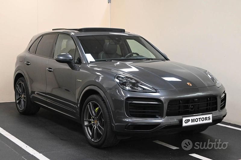 Usata Porsche Cayenne 462 CV (339 kW) 2020 Grigio SUV