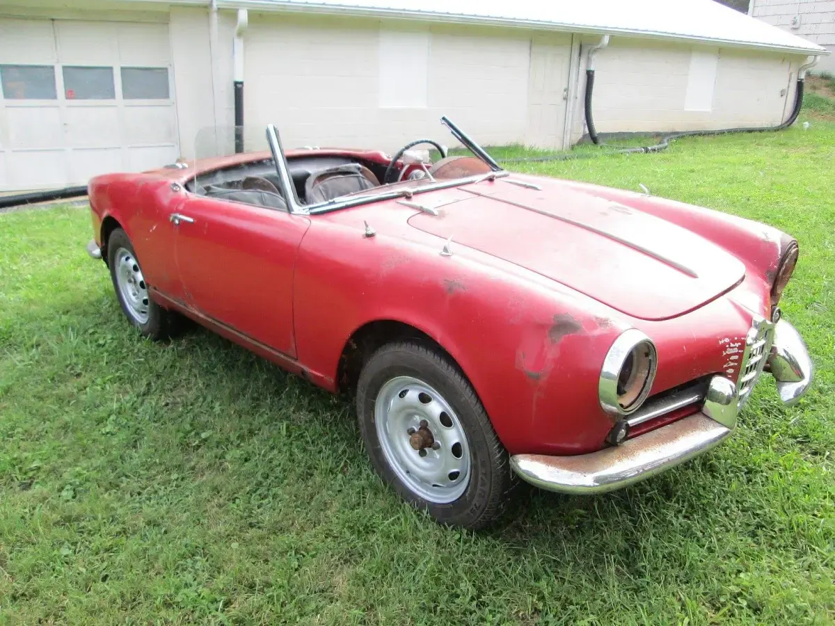 Usata Alfa Romeo Giulietta 65 CV (47 kW) 1957 Rosso Cabrio