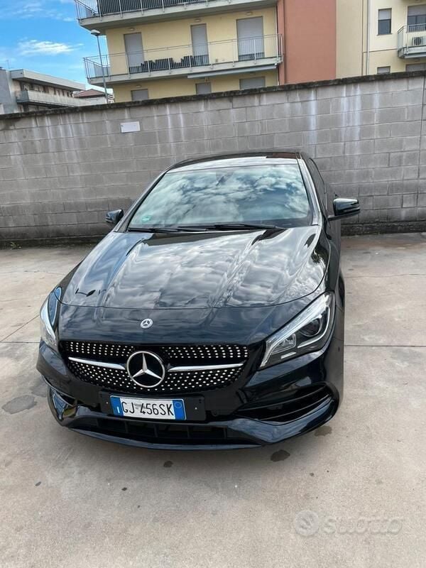 Usata Mercedes CLA200 AMG 156 CV (114 kW) 2018 Nero Station wagon