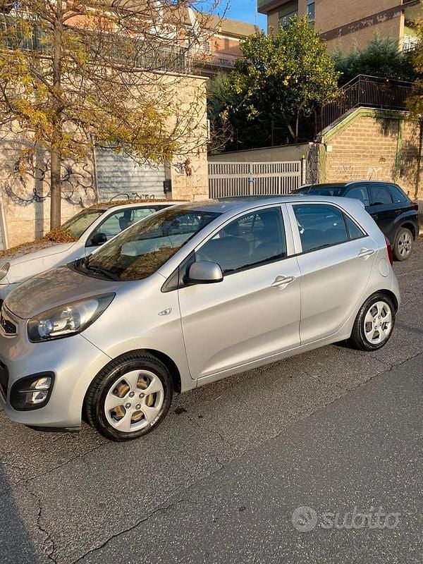 Usata Kia Picanto City 68 CV (50 kW) 2014 Grigio Utilitaria