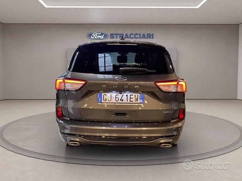 Usata Ford Kuga ST-Line 225 CV (165 kW) 2022 Grigio metallizzato SUV