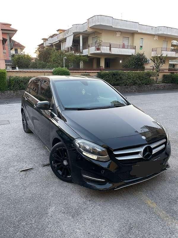 Usata Mercedes B180 109 CV (80 kW) 2016 Monovolume