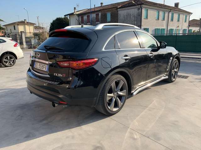 Venduto Infiniti Fx30 FXS Premium - auto usate in vendita