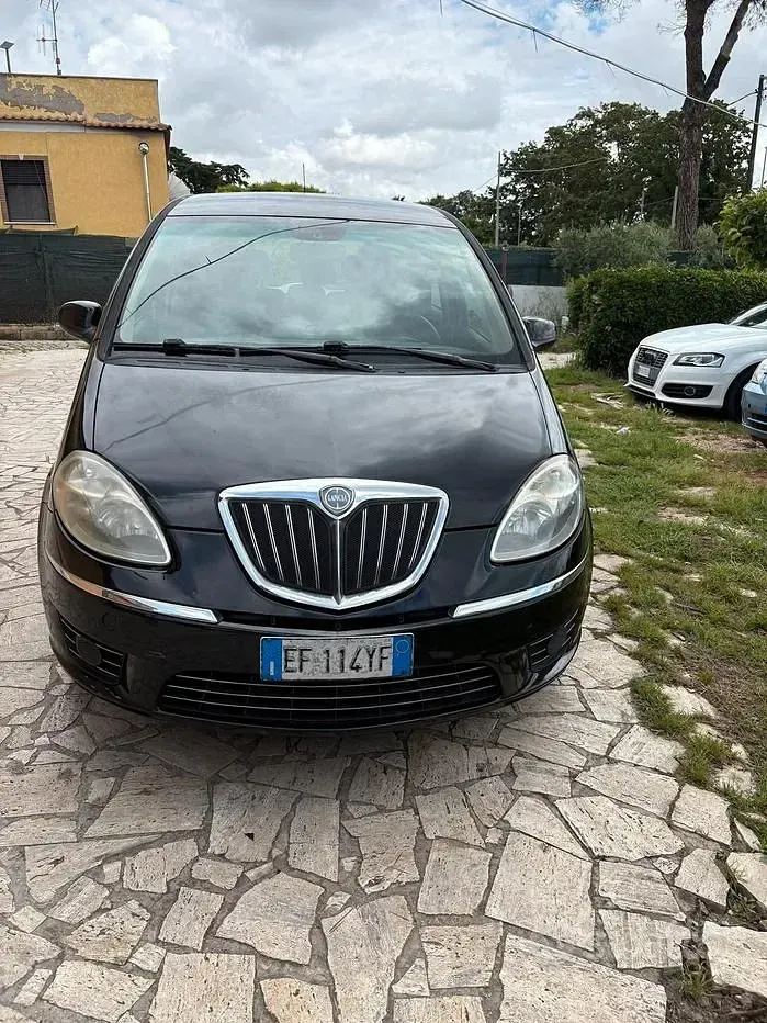 Usata Lancia Musa 77 CV (56 kW) 2010 Nero Monovolume