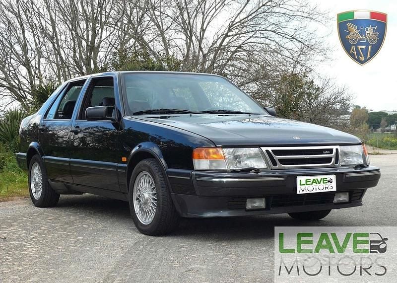 Begagnad Saab 9000 175 HK (128 kW) 1989 Svart Sedan