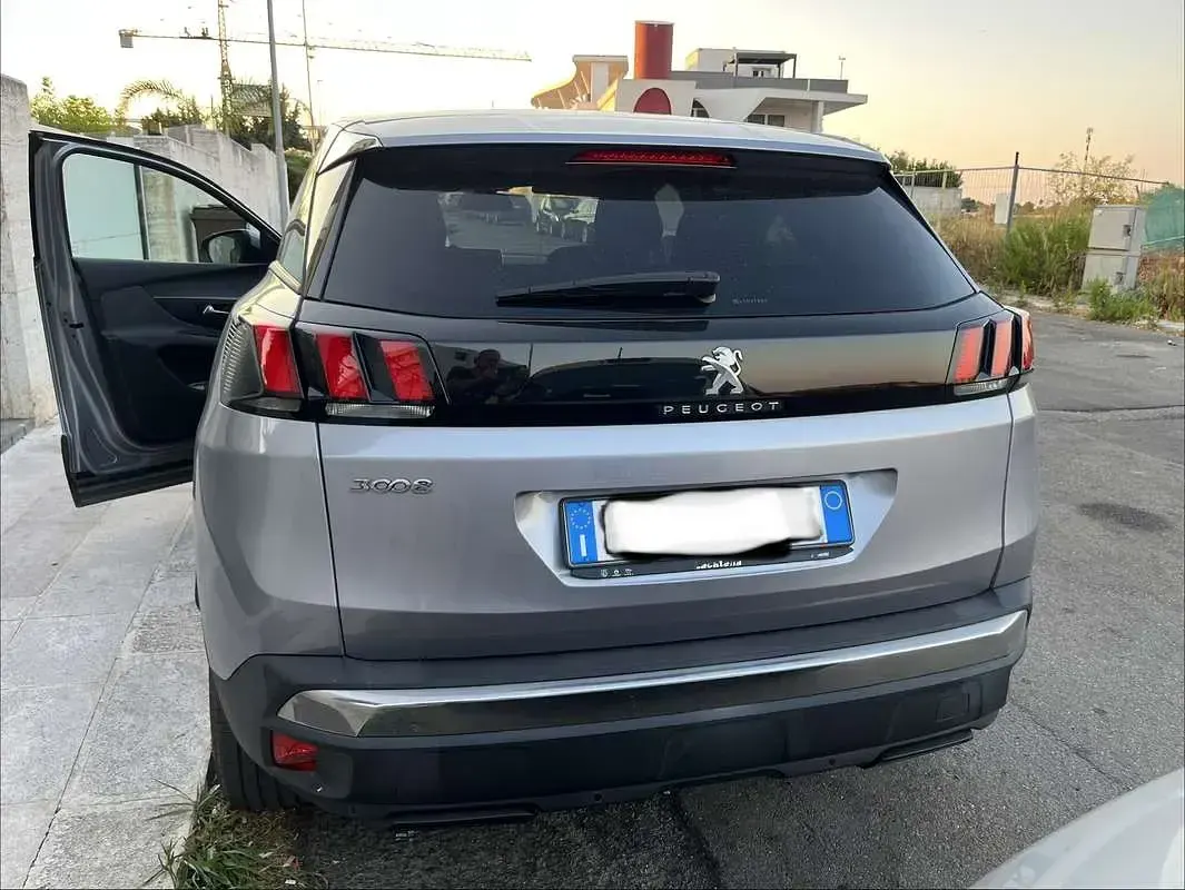 Usata Peugeot 3008 Active 131 CV (96 kW) 2020 Grigio SUV