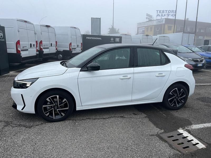 Usata Opel Corsa 101 CV (74 kW) 2025 Bianco Utilitaria