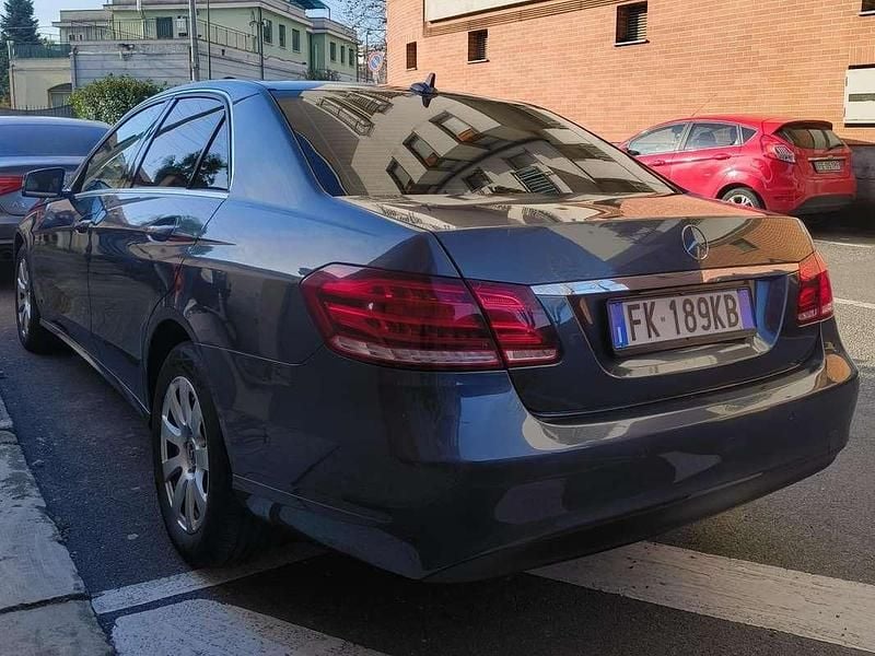 Usata Mercedes E200 Premium 136 CV (100 kW) 2016 Grigio Berlina