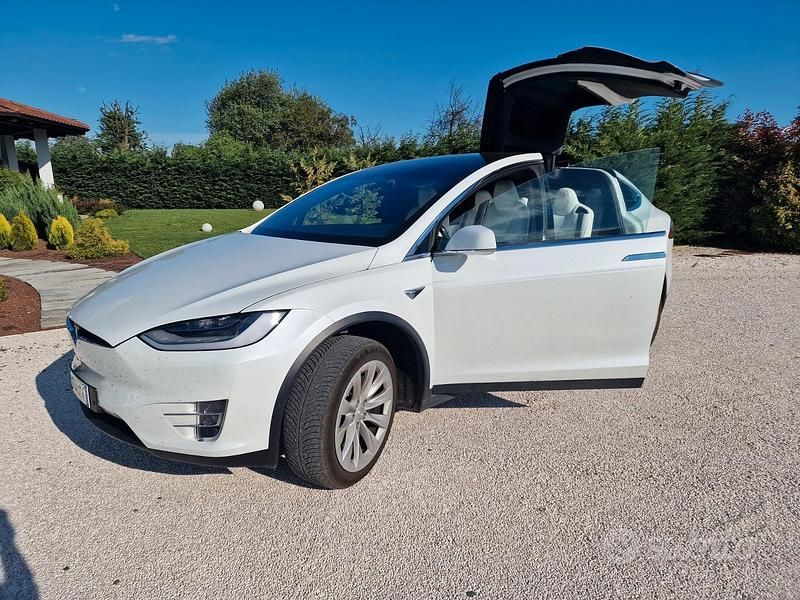 Bianco Usata 2020 Tesla Model X Long Range AWD SUV | 45.000 € - Immagine 1/4