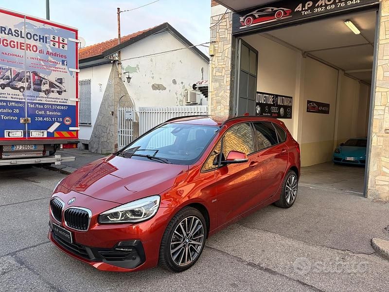 Arancione Usata 2018 BMW 216 Active Tourer Sport Line Monovolume | 13.900 € (Buon prezzo) - Immagine 1/4