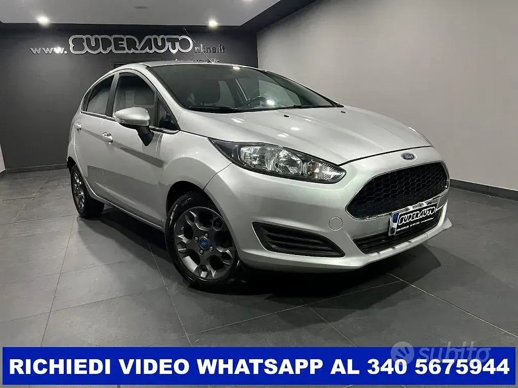 Usata Ford Fiesta 75 CV (55 kW) 2017 Grigio Utilitaria
