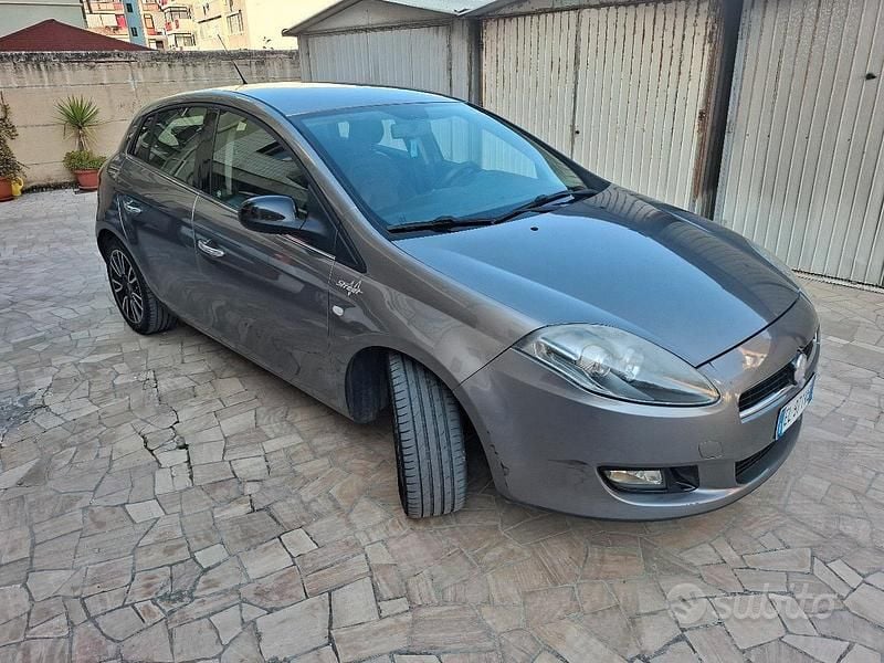 Usata Fiat Bravo Street 120 CV (88 kW) 2013 Grigio Utilitaria