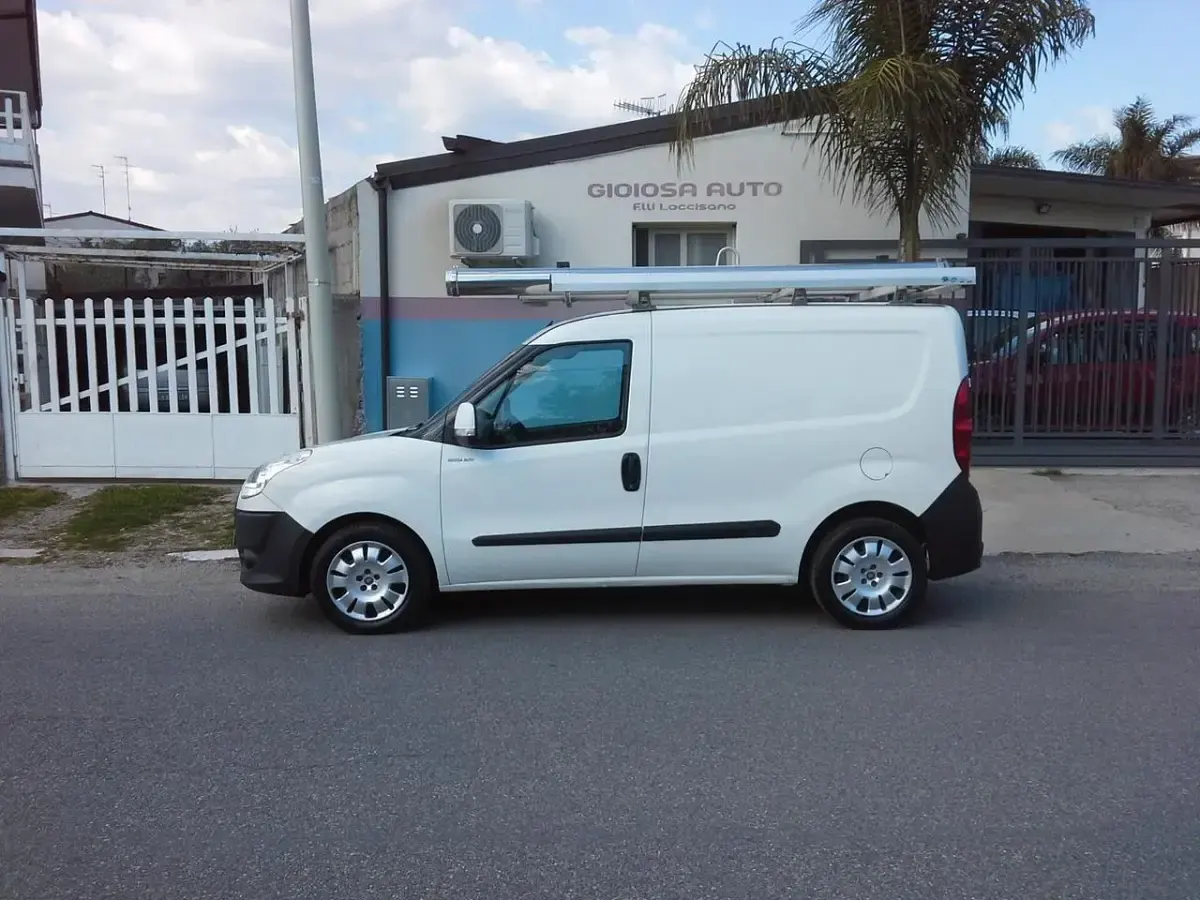Usata Fiat Doblò 104 CV (76 kW) 2014 Bianco Monovolume