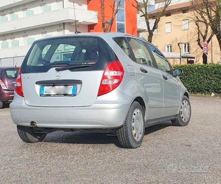 Usata Mercedes A200 95 CV (69 kW) 2004 Grigio Berlina