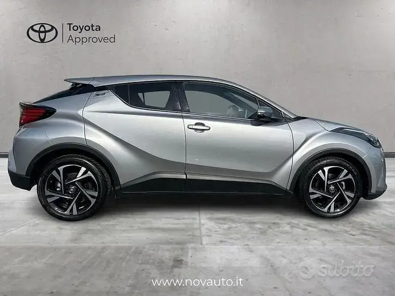 Usata Toyota C-HR Trend 122 CV (89 kW) 2022 Grigio SUV