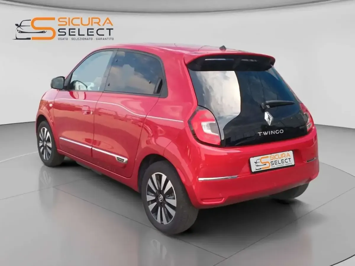 Usata Renault Twingo Techno 30 kW (42 CV) 2022 Rosso Utilitaria