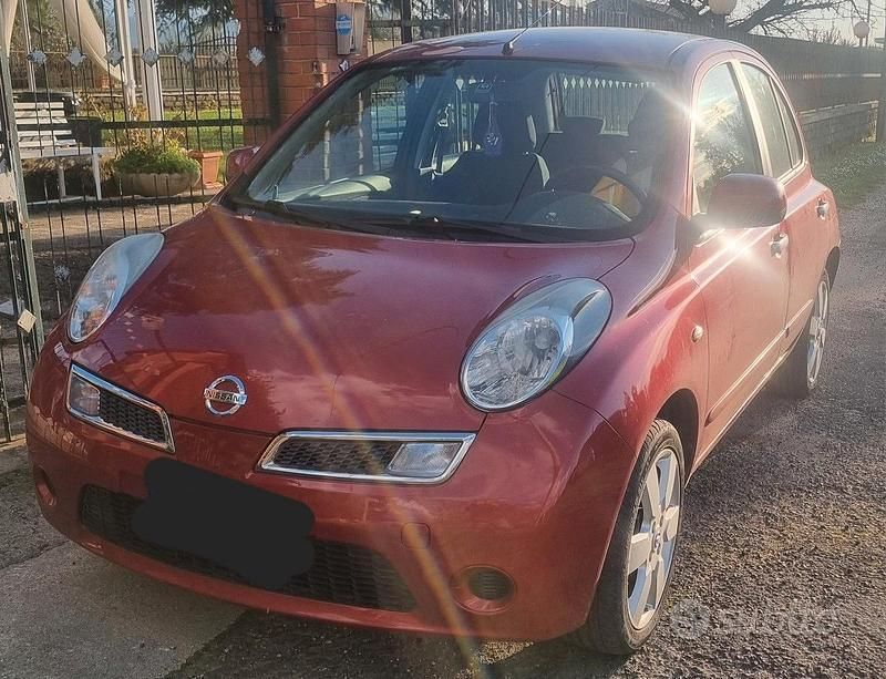 Usata Nissan Micra 80 CV (58 kW) 2010 Rosso Utilitaria