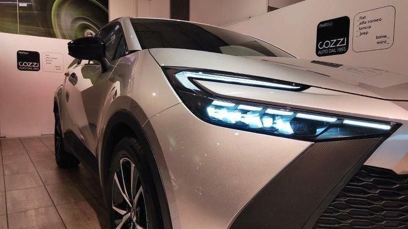 Usata Toyota C-HR Trend 98 CV (72 kW) 2025 Argento SUV
