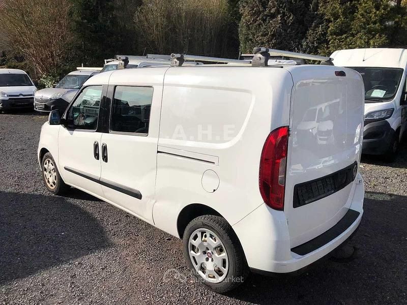 Usata Fiat Doblò 106 CV (77 kW) 2017 Bianco Monovolume
