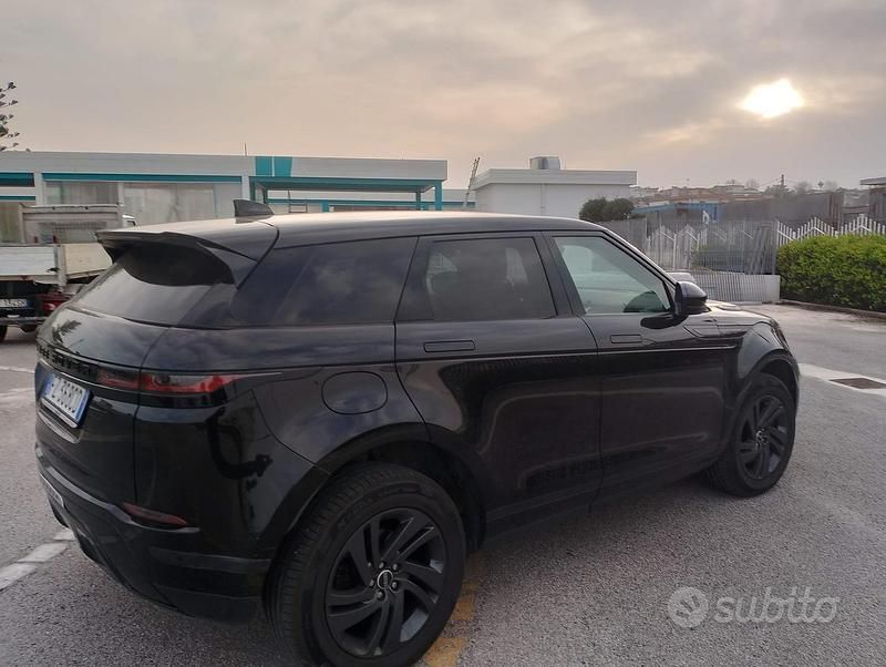 Usata Land Rover Range Rover evoque 150 CV (110 kW) 2019 Nero SUV