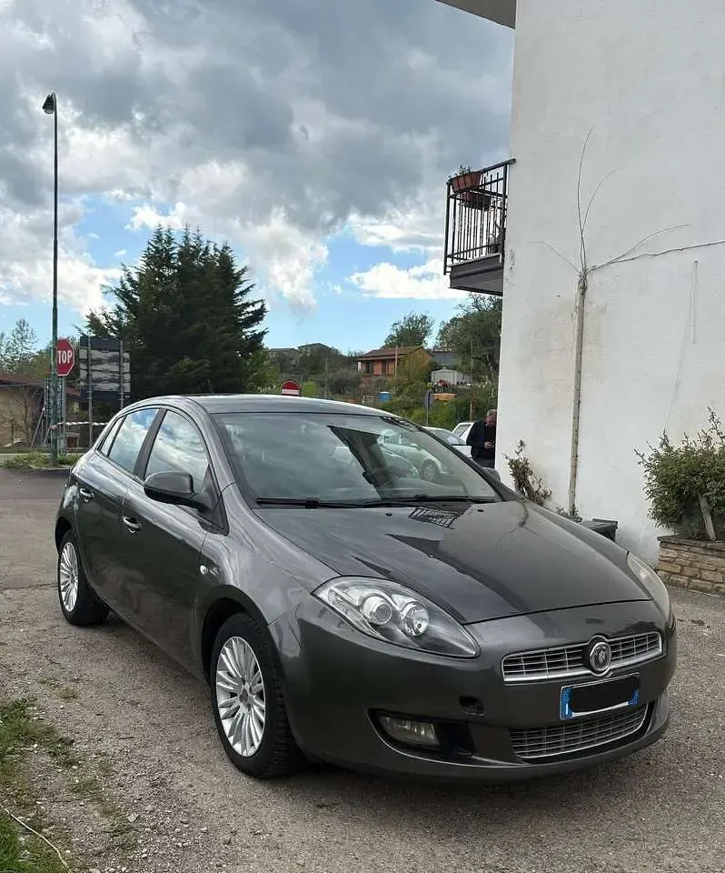 Käytetty Fiat Bravo Dynamic 105 HP (77 kW) 2011 Other Viistoperä
