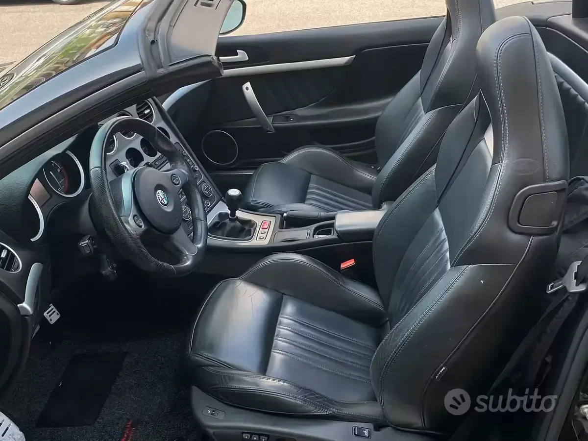 Usata Alfa Romeo Spider 200 CV (147 kW) 2010 Nero Cabrio