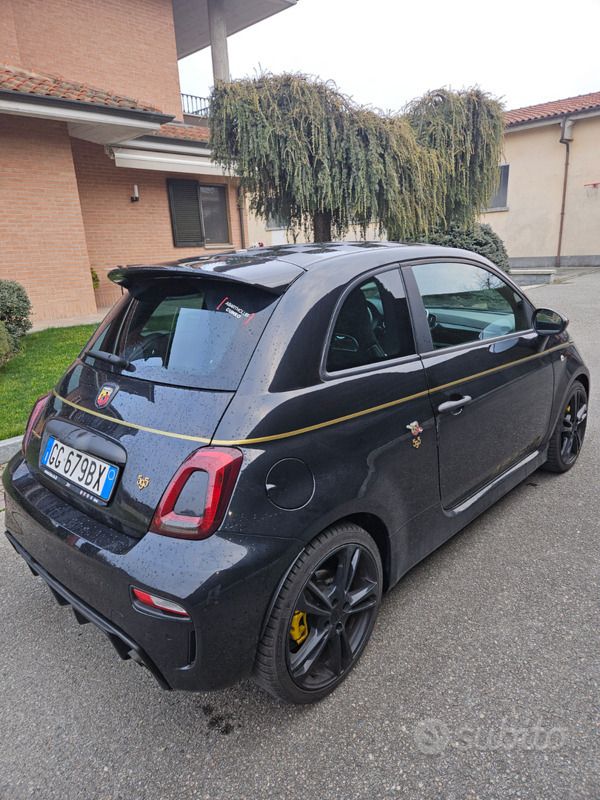 Nero Usata 2022 Abarth 595 Due volumi | 21.000 € (Cara) - Immagine 1/4