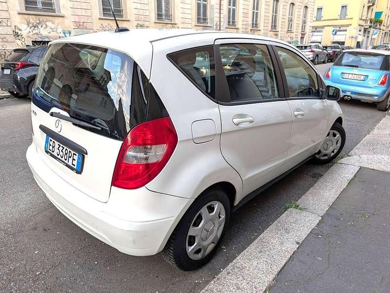 Usata Mercedes A160 Premium 95 CV (69 kW) 2010 Bianco Monovolume