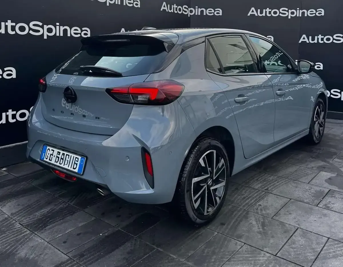 Usata Opel Corsa 101 CV (74 kW) 2025 Grigio Utilitaria