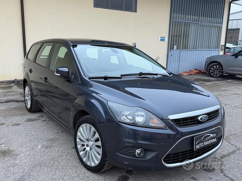 Usata Ford Focus Titanium 110 CV (80 kW) 2009 Grigio Station wagon