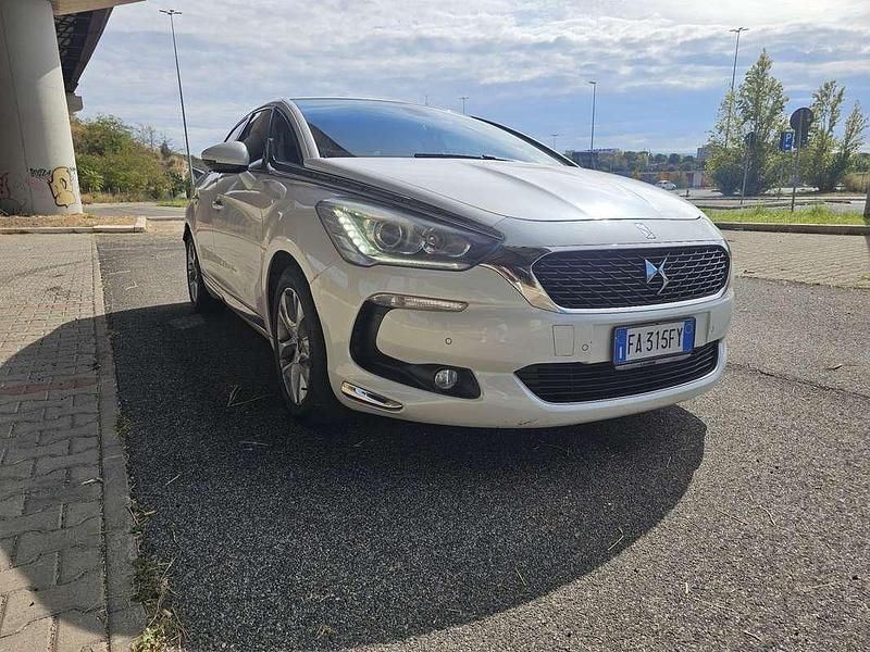 Usata DS Automobiles DS5 Sport Chic 181 CV (133 kW) 2015 Bianco Utilitaria