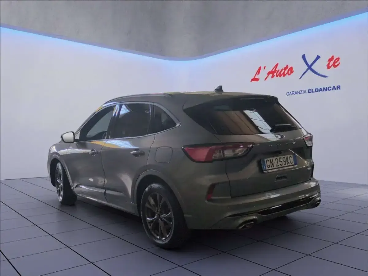 Occasion Ford Kuga ST-Line X 190 ch (139 kW) 2023 Gris SUV