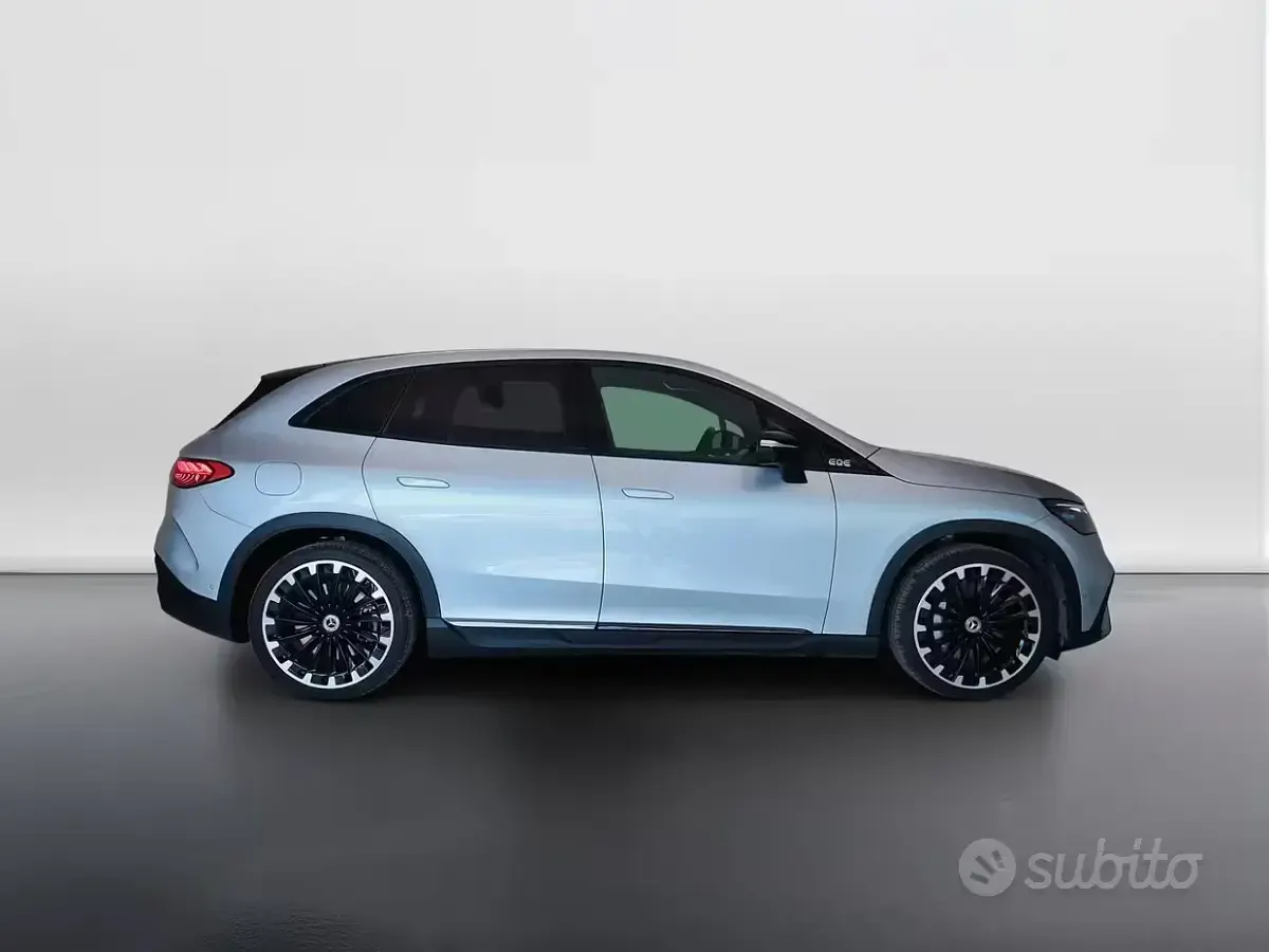 Usata Mercedes EQE350 AMG 135 kW (184 CV) 2026 Grigio SUV