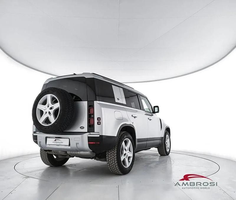 Usata Land Rover Defender SE 200 CV (147 kW) 2022 Argento SUV
