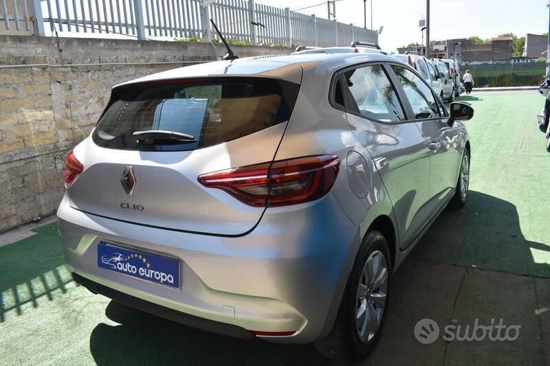 Usata Renault Clio V Intens 86 CV (63 kW) 2020 Grigio Berlina