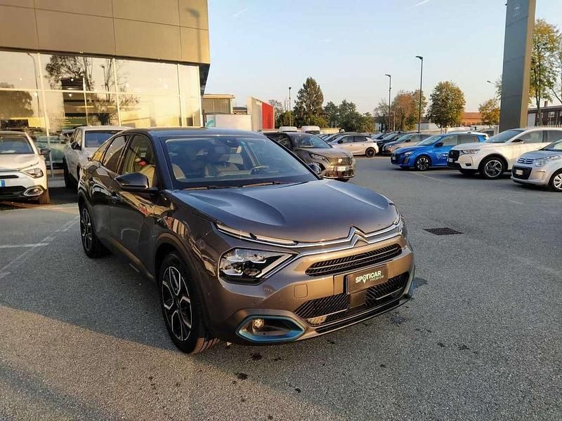 Grigio platinum Usata 2021 Citroën e-C4 Shine Tre volumi | 15.200 € (Buon prezzo) - Immagine 1/4
