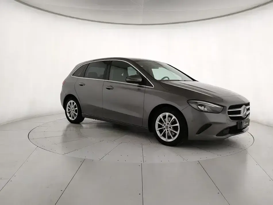 Usata Mercedes B200 150 CV (110 kW) 2019 Utilitaria