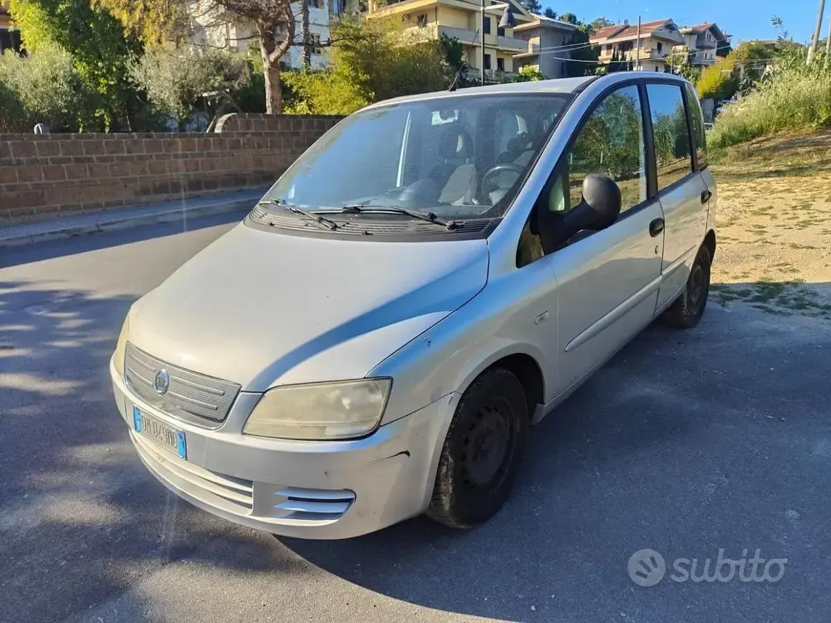 Usata Fiat Multipla Dynamic 103 CV (75 kW) 2007 Grigio Monovolume