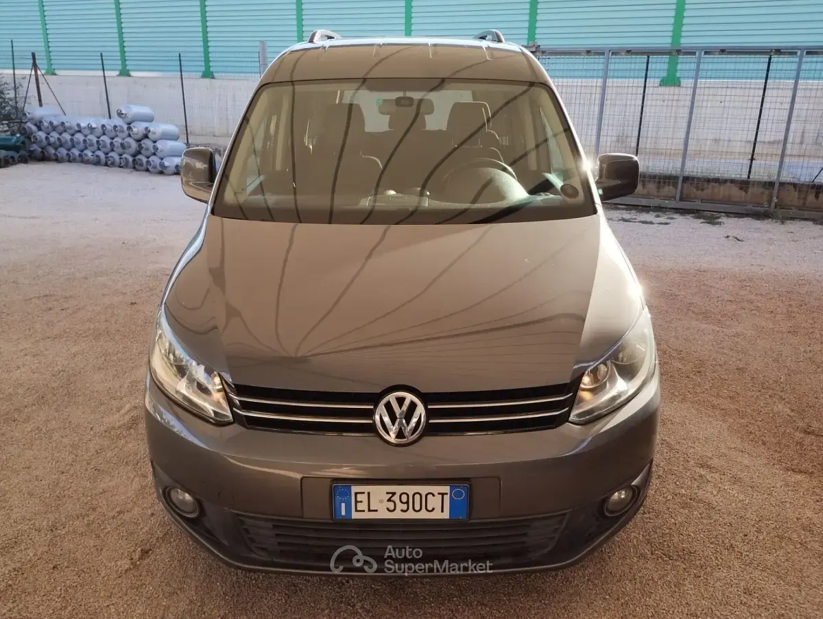 Usata VW Caddy Highline 102 CV (75 kW) 2011 Grigio Monovolume