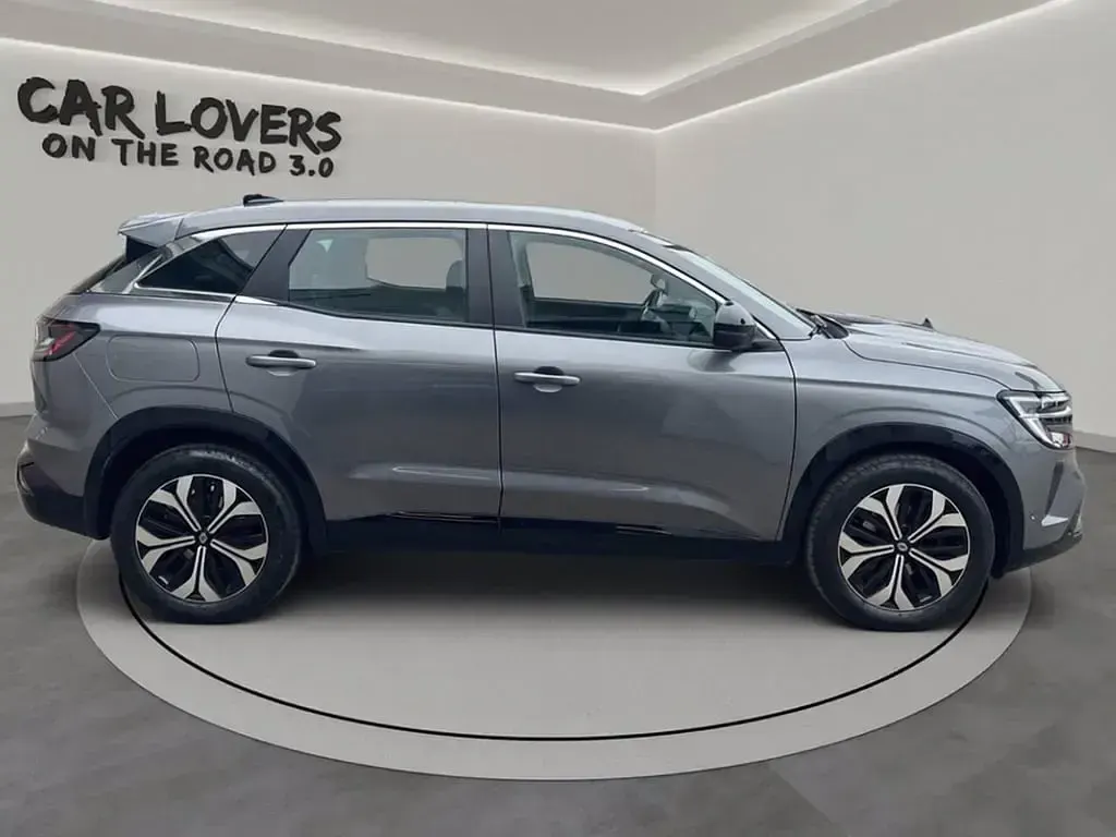 Usata Renault Austral Equilibre 131 CV (96 kW) 2023 Grigio scuro SUV
