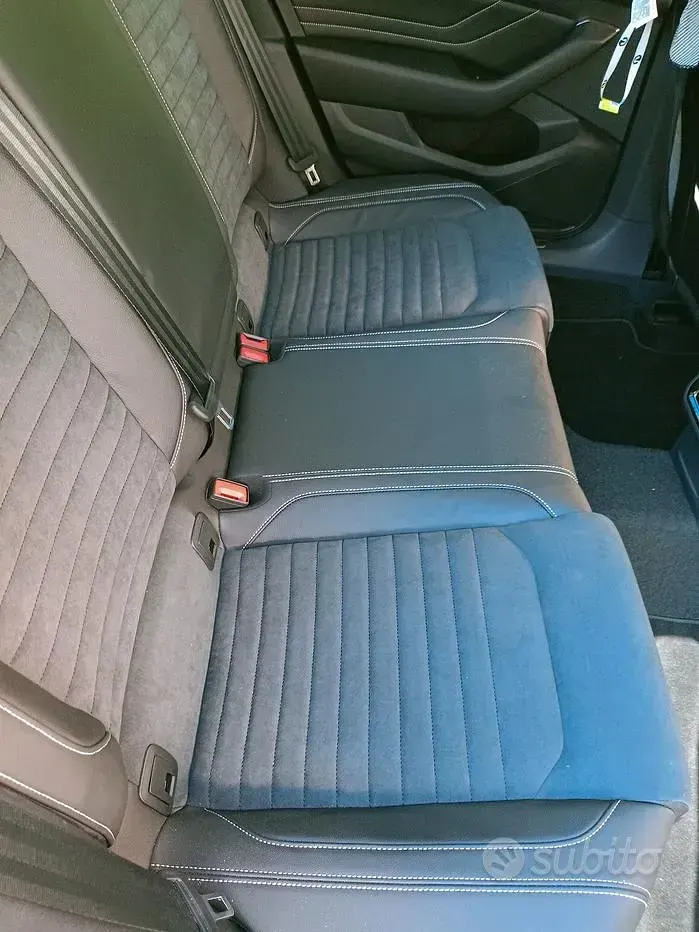 Usata VW Passat 150 CV (110 kW) 2024 Station wagon