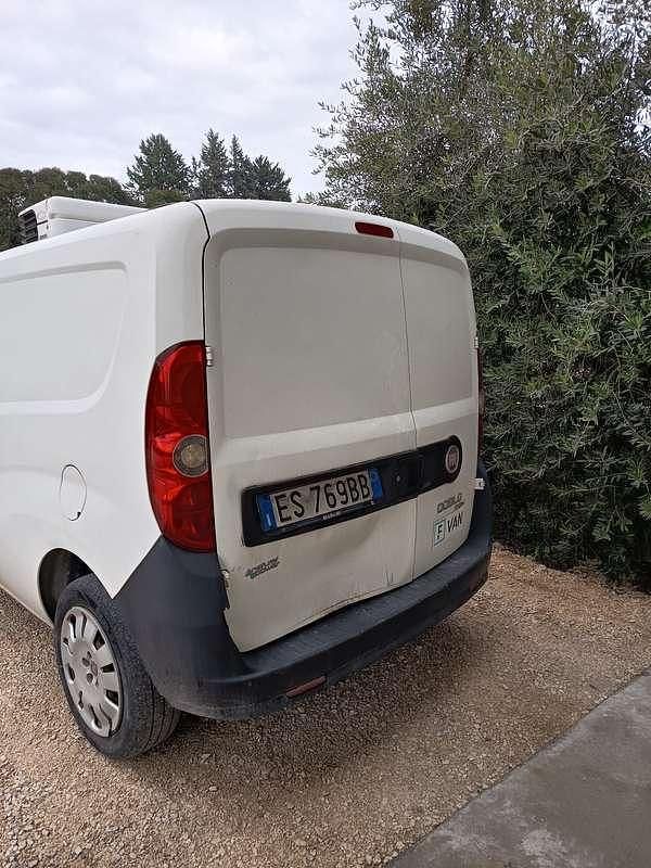 Usata Fiat Doblò 120 CV (88 kW) 2014 Bianco Monovolume