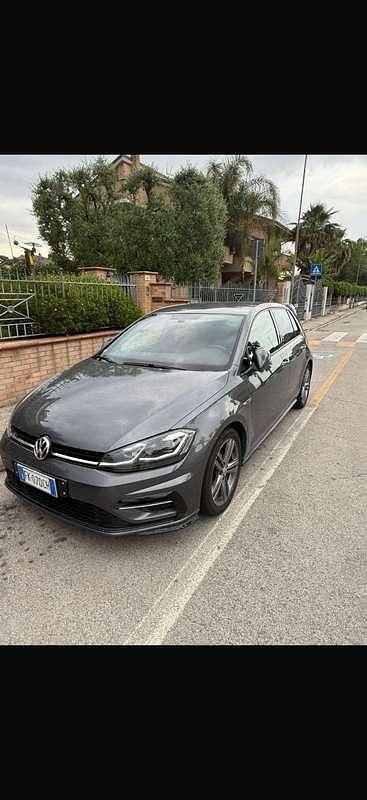 Usata VW Golf VII Sportline 116 CV (85 kW) 2017 Grigio Berlina