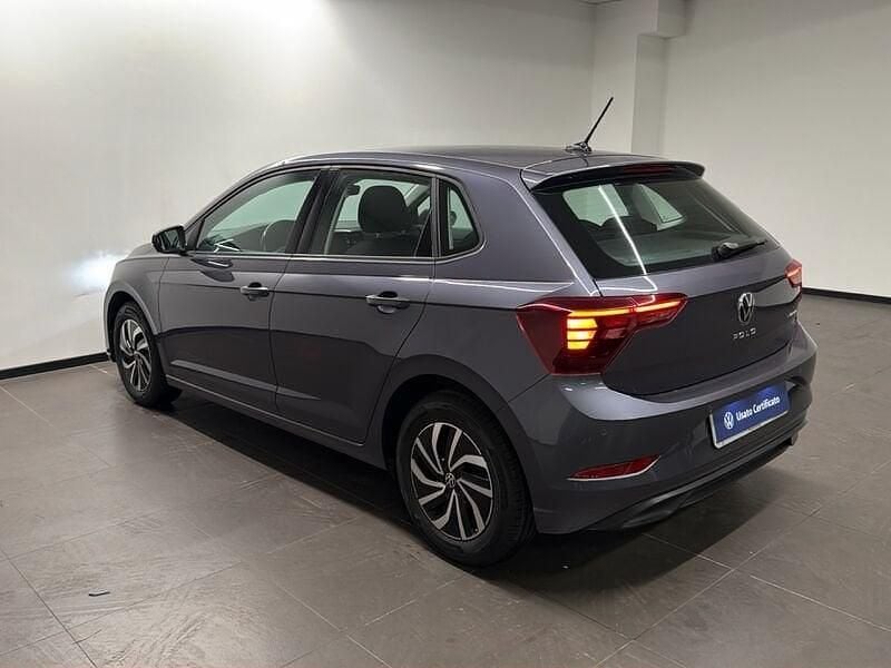 Usata VW Polo Life 95 CV (69 kW) 2022 Grigio Utilitaria