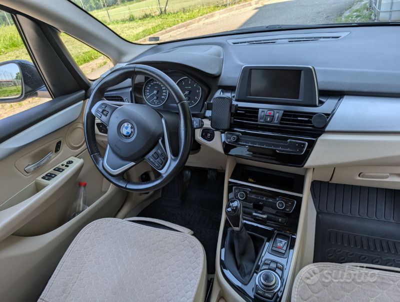 Usata BMW 216 Active Tourer Luxury Line 116 CV (85 kW) 2015 Nero Monovolume