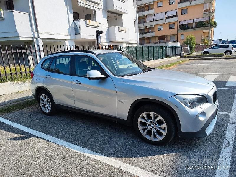Usata BMW X1 177 CV (130 kW) 2011 Grigio SUV