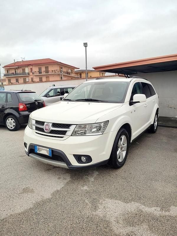 Usata Fiat Freemont Lounge 140 CV (102 kW) 2011 Bianco SUV