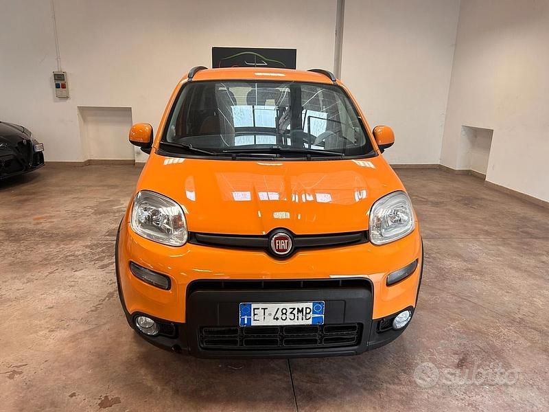 Usata Fiat Panda Trekking 84 CV (61 kW) 2014 Arancione Utilitaria